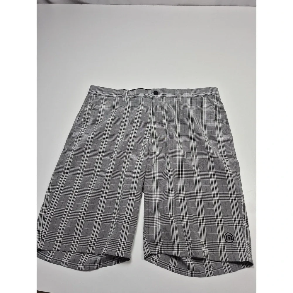Travis Mathew Banks Plaid Shorts Men's 38 Gray Chino Stretch Golf Casual